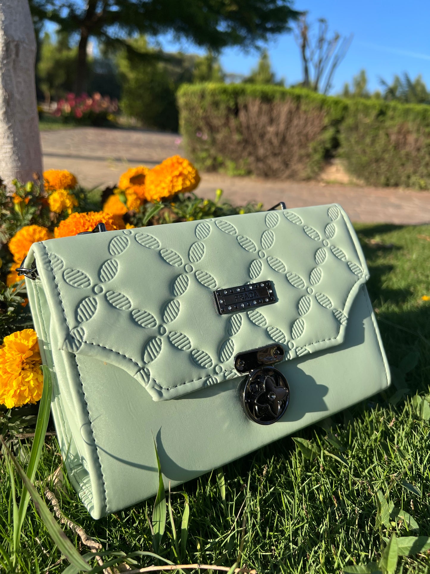 NEW TRENDING BAG