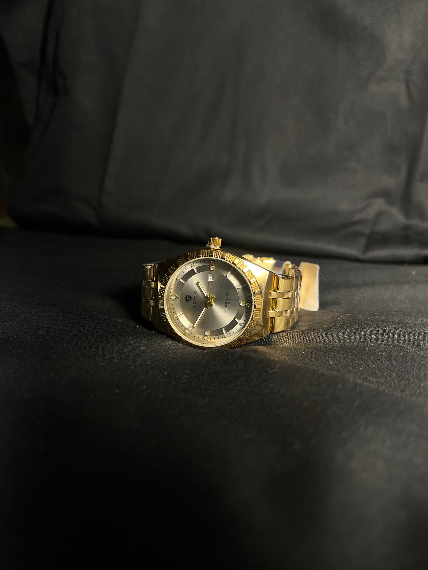Ticarto Gold Chain Watch